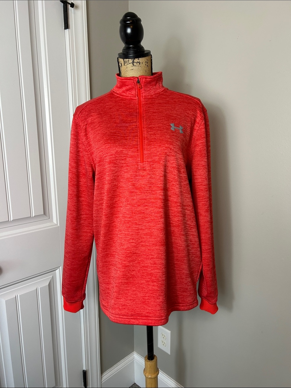 Under armor quarter of pullover size medium